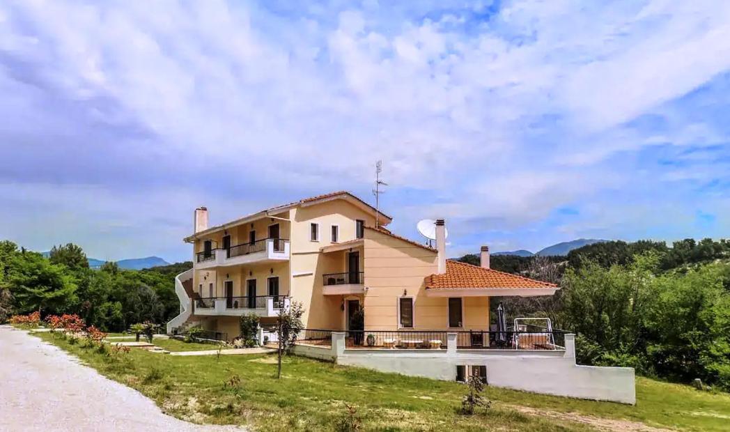 Villa Acropolis Serres Next To Center 外观 照片